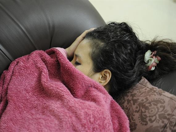 Dormire nel weekend compensa le privazioni di sonno settimanali?